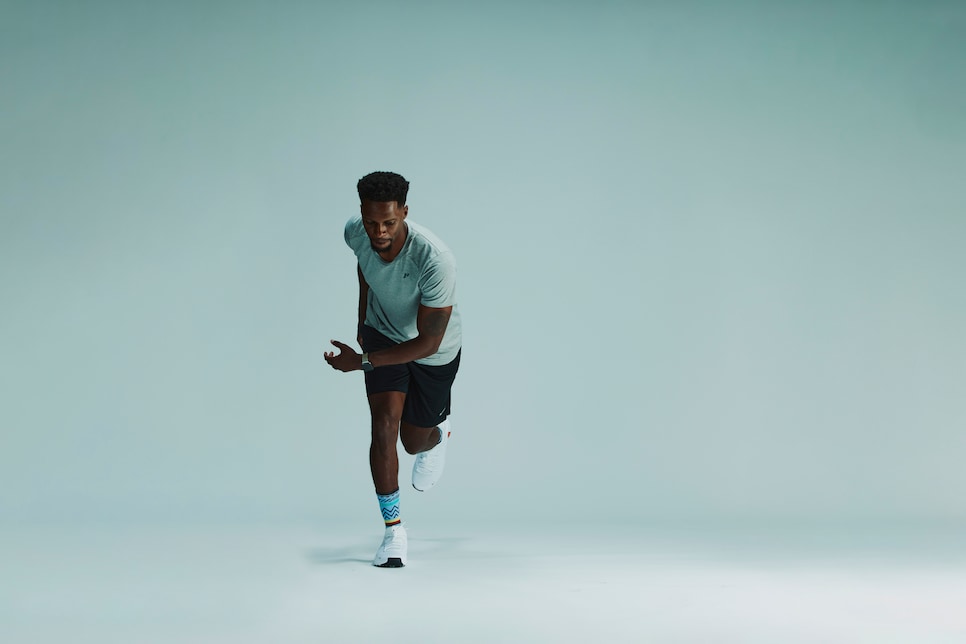 /content/dam/images/golfdigest/fullset/fitness-2024/Roberts lateral bounds 1.jpg